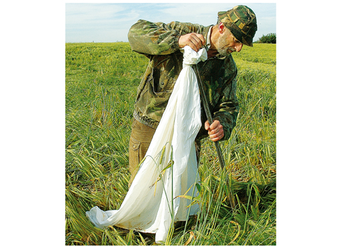 Flagging off pigeon shooting