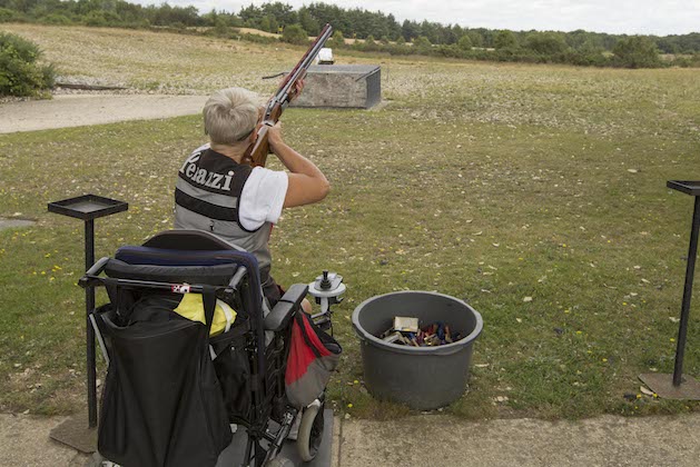 A disabled clay shooter